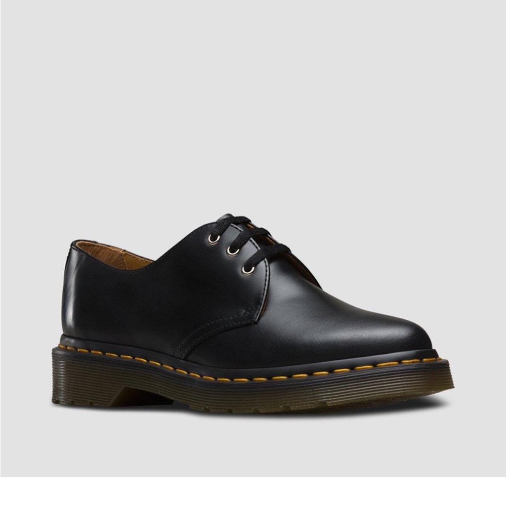 EUC Dr. Martens Black Leather Dupree Oxfords sz 6 37